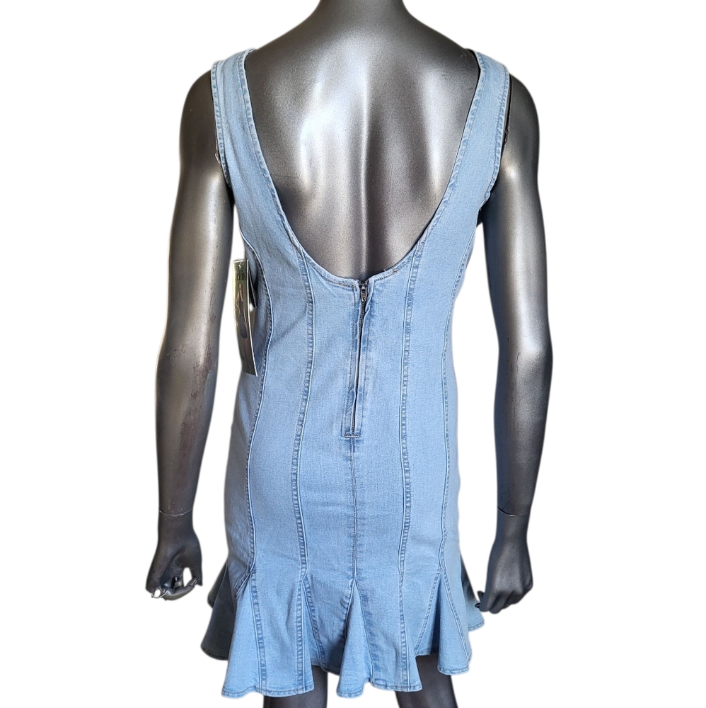 NWT Girlish Light Blue Denim Sleeveless Dress - Size Medium - Picture 3 of 6